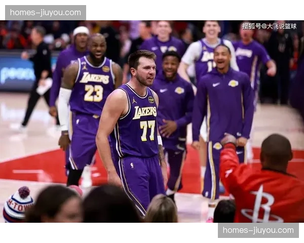 雷霆连续两年季后赛首场大胜30+ 追平86-87赛季湖人纪录